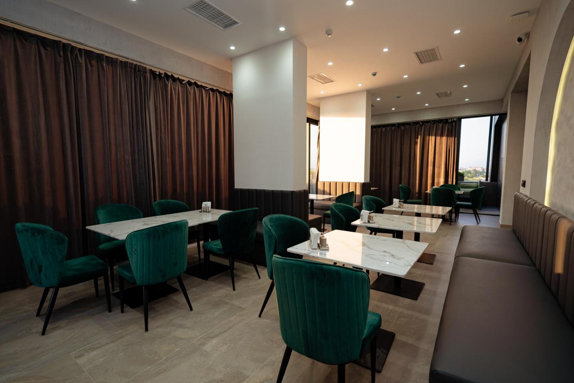 Harmony Hotel Tasken Kültér fotó