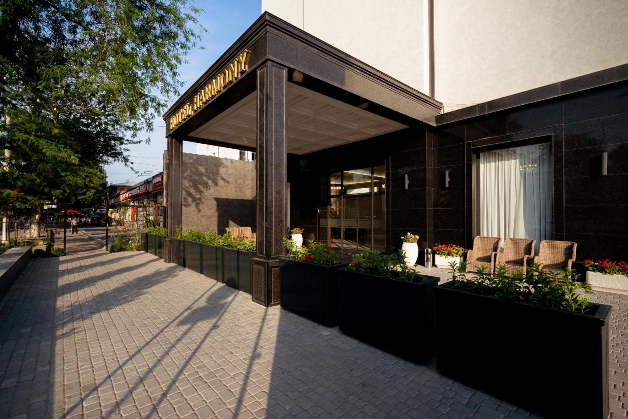 Harmony Hotel Tasken Kültér fotó
